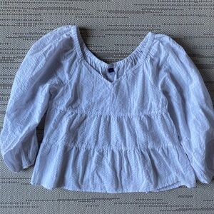 Old Navy Women’s Size Medium White Tiered Seersucker Top Long Sleeve Blouse